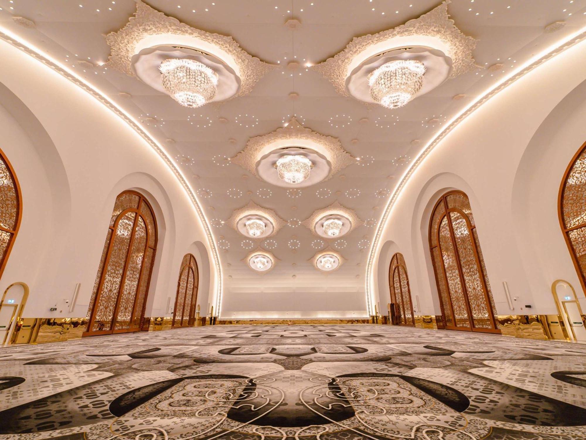 Raffles Doha Hotel 5*